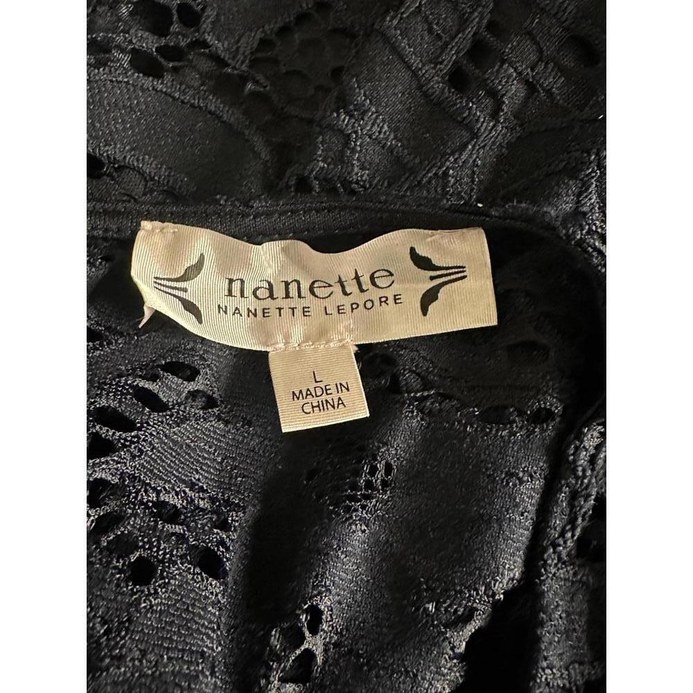 Nanette Lepore navy blue V-neck 3/4 length sleeve floral lace top/blouse Size L - Picture 8 of 8